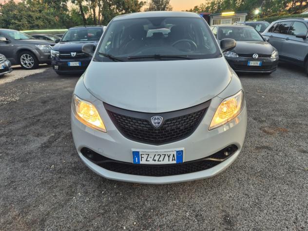 Lancia Ypsilon 1.2 69 CV 5 porte GPL Ecochic Monogram - Foto 2
