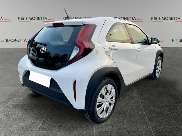 Toyota Aygo X 1.0 Active 72cv - KM0 - Foto 4