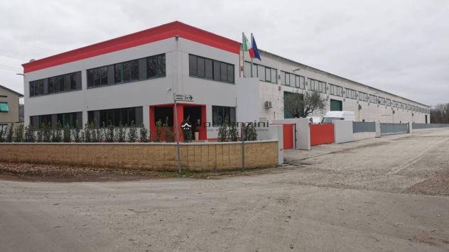 Colli al metauro in zona artigiale industriale proponiamo in vendita un moderno opificio a destinazione produttiva.
a ridosso della superstrada fano- - Foto 10