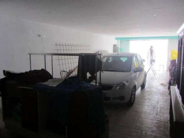 Immobile in asta di 425 m² con più di 5 locali e box auto in vendita a Pesaro - Foto 3
