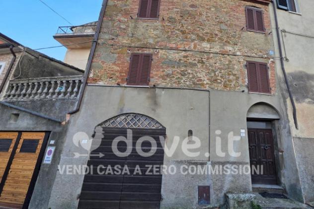 Appartamento di 160 m² con 4 locali e posto auto in vendita a Sinalunga - Foto 2