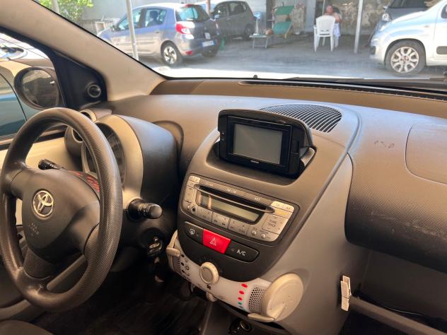 Toyota Aygo 1.0 12V VVT 2011 - Foto 3