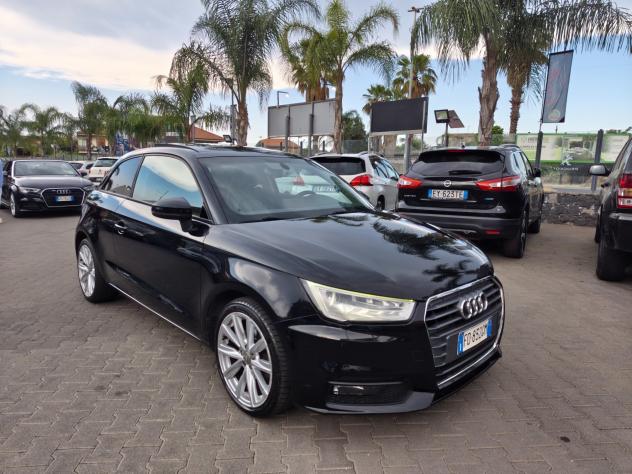 Audi A1 1.6 TDI 116 CV Design full optional - Foto 9