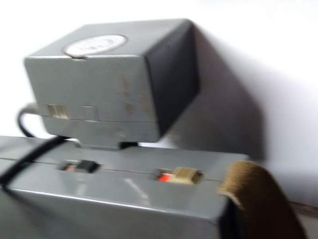 Vecchio flash portatile per fotografi vintage - Foto 3