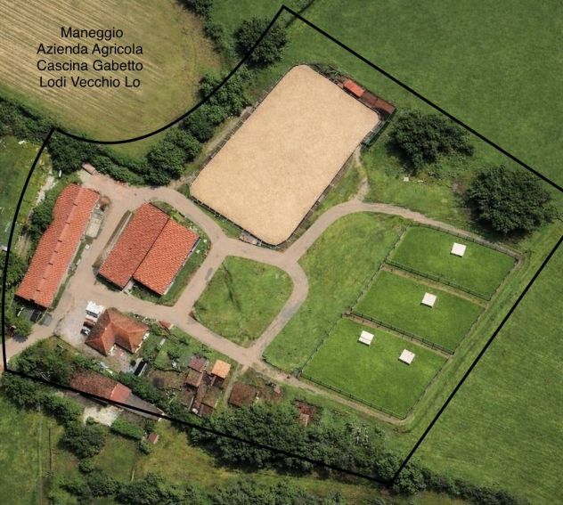 Complesso immobiliare adibito ad Azienda Agricola con Centro Ippico