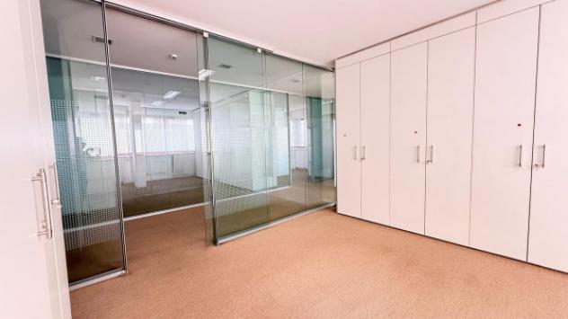 Immobile di 446 m² con più di 5 locali in affitto a Milano - Foto 2