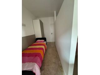 POSTO LETTO DISPONIBILE IMMEDIATAMENTE – ZONA M5 (SUZZANI)
