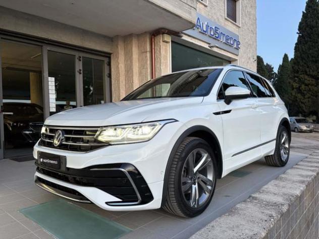 VOLKSWAGEN Tiguan 2.0 TDI 150 CV SCR DSG R-Line LUCI AMBIENTE rif. 23947264