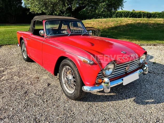 Triumph TR4 TR4A IRS Rosso Interni Pelle Nera 1966 Guida a Destra - Foto 10