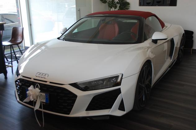 Audi R8 Spyder 5.2 V10 Performance rwd 570CV S Tronic - Foto 5