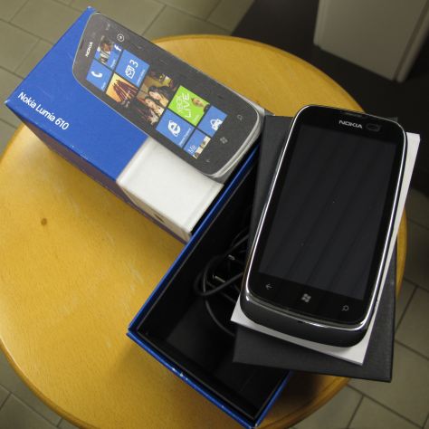 Telefono NOKIA LUMIA 610