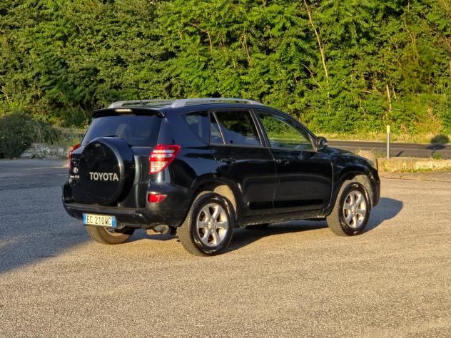 Toyota RAV 4 RAV4 2.2 D-4D 150 CV DPF Exclusive E5 Manuale 2010 4x4 - Foto 6