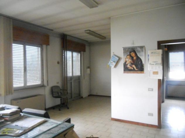 Immobile di 1540 m² con più di 5 locali in vendita a Pero - Foto 17