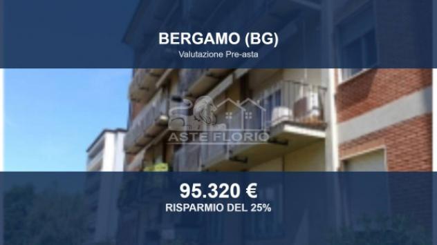 Immobile in asta di 127 m² con più di 5 locali e box auto in vendita a Bergamo