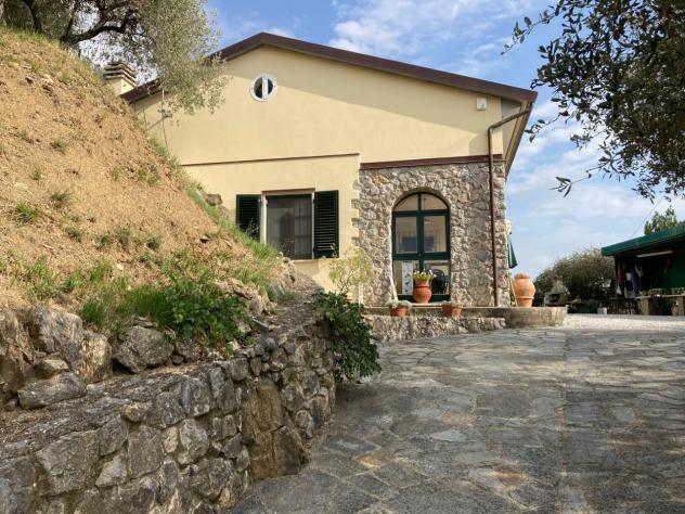 Villa in vendita a Castelnuovo Magra