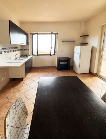 CERVETERI MONOLOCALE CON BALCONE E POSTO AUTO - Foto 2