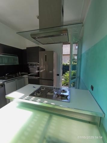 Camaiore centro.
Villetta singola con 3 camere da letto .
Ristrutturata . - Foto 5