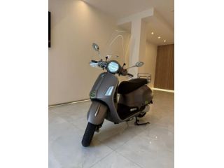 Piaggio Vespa 300 GTS PIAGGIO VESPA 300 GTS