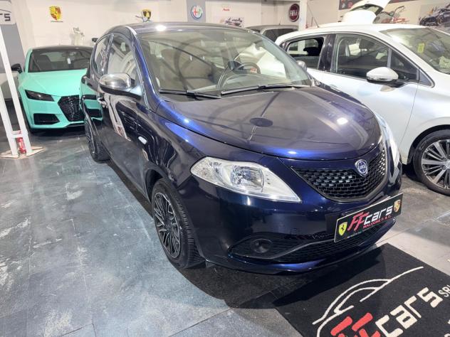 Lancia Ypsilon 1.2 69 CV 5 porte S&S Gold - Foto 2