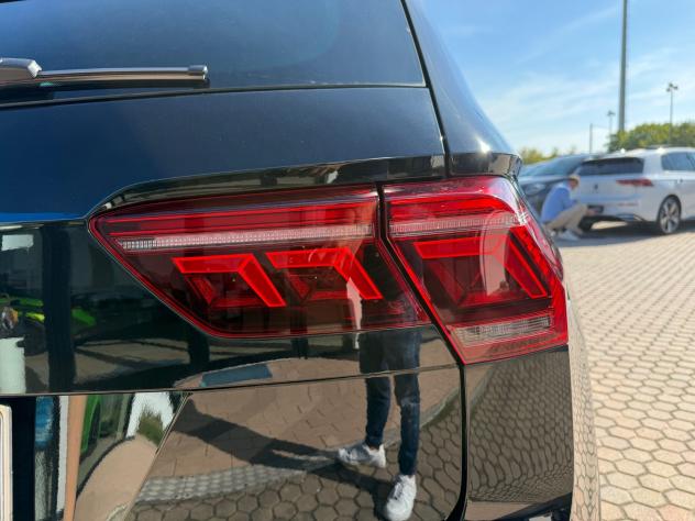 Tiguan 2.0 TDI 150 CV SCR DSG R-Line - Foto 10
