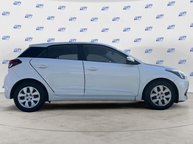 Hyundai i20 5p 1.2 Classic 75cv - Foto 3