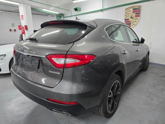 Maserati Levante V6 TETTUCCIO APRIBILE E PANORAMICO - Foto 3