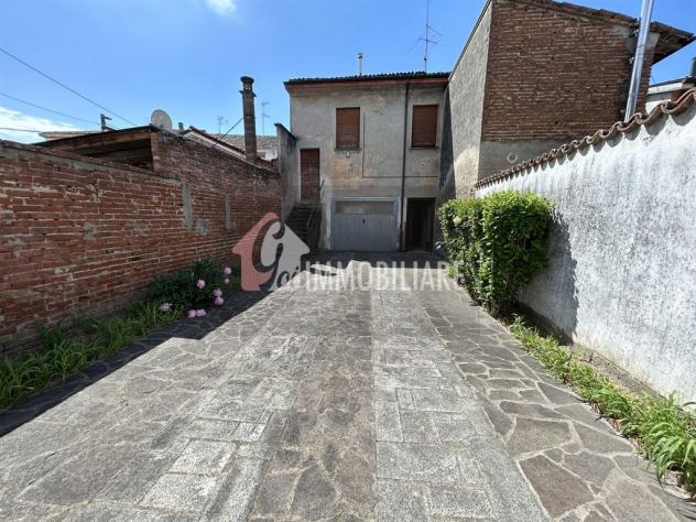 Versatilità e spazio nel cuore del paese - Foto 2