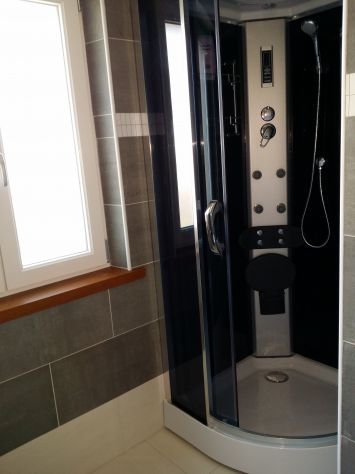 UDINE CENTRO/TEATRO - Posti letto in stanza doppia con bagno dedicato - Foto 7
