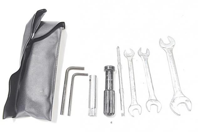 KIT ATTREZZI IN DOTAZIONE KAWASAKI GTR 1400 ABS 2010 - 2014 560070075 TOOLS KIT