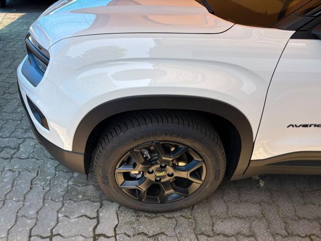 Jeep Avenger 4xe Hybrid 1.2 Turbo 145 CV MHEV 4xe Upland+Tetto+P.Winter. - Foto 9