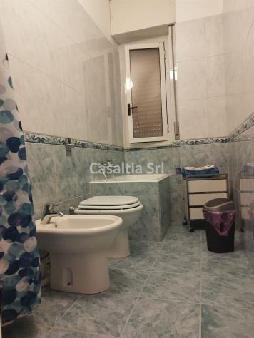 Trilocale arredato con terrazza e balcone in Via Savona - Foto 3