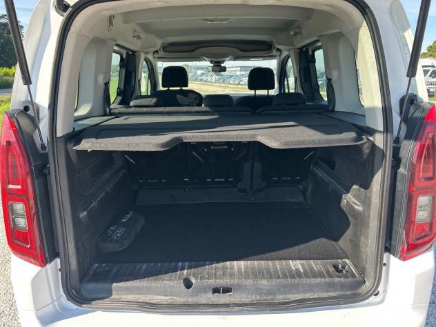 Toyota Proace City Verso 1.5D 100 CV S&S Short D Lounge - Foto 6