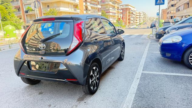 Toyota Aygo 1.0 VVT-i 72 CV 5 porte x-play LED NAVI CAR PLAY KAMER PDC BLUETOOTH CERCHI 16 - Foto 6
