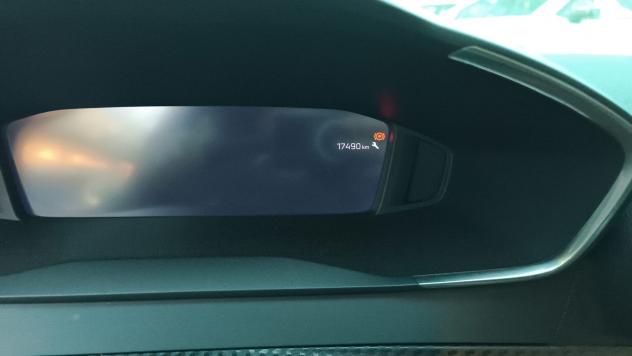 Peugeot 208 1.2 PureTech 100 Allure 2025 USATO - Foto 5