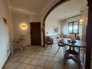 APPARTAMENTO di 5 vani e di 78 mq (VIAREGGIO - Viareggio) rif. 1014