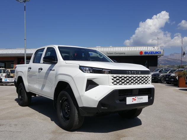 Toyota Hilux 2.8 D-4D 48V 204 CV A/T 4WD DC Mild Hybrid - Foto 4