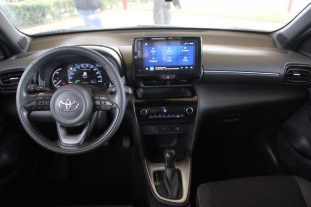 TOYOTA Yaris Cross 1.5 Hybrid 5p. E-CVT Trend rif. 23795373 - Foto 8