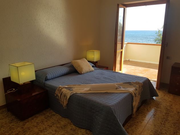 Stupenda villa in baia con piscina fronte mare - Foto 9