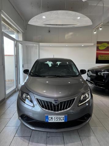 Lancia Ypsilon 1.0 FireFly 5 porte S&S Hybrid Gold - Foto 2