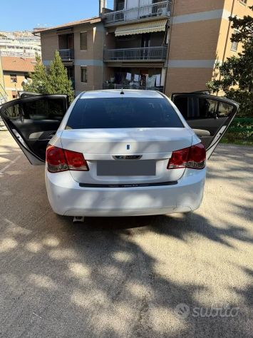 Chevrolet Cruze - Foto 2