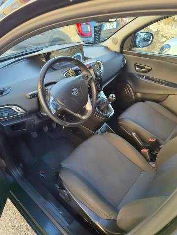 Lancia Ypsilon 1.2 69 CV 5 porte S&S Gold - Foto 8