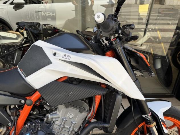 KTM 890 Duke R - Foto 10