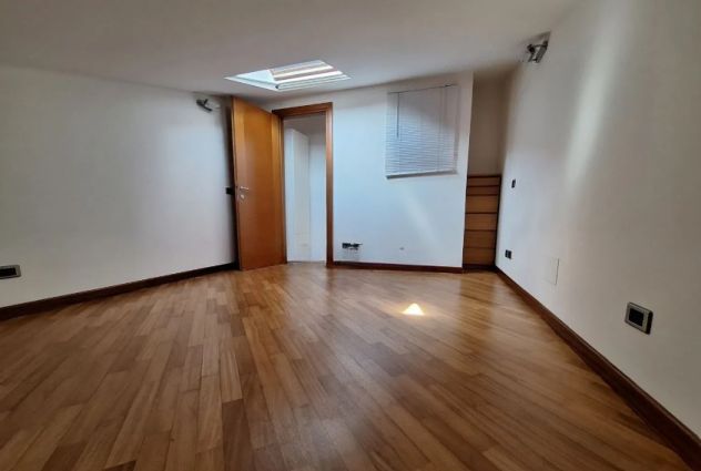 TOMBA DI NERONE APPARTAMENTO CON POSTO AUTO - Foto 3