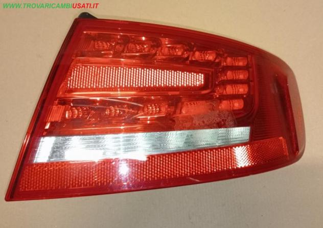 FANALE POST.D.(parte est.) A LED VERSIONE AMERICA AUDI A4 (8K) 4 porte  Parti elettriche  Fanaleria  Fanali  Fanale post. sx. AUDI - A4 4 porte - 01-1