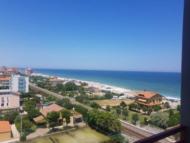 STAGIONE ESTIVA MARE MAROTTA (PU) 7P