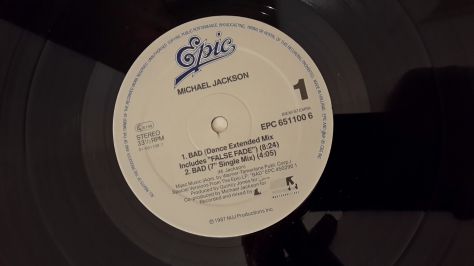 MICHAEL JACKSON, BAD, MAXI SINGLE 33 1/3 RPM, Epic 1987, Made in Holland. - Foto 3