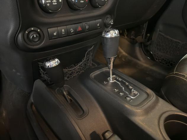 Jeep Wrangler 2.8 CRD Auto Rubicon - Foto 9