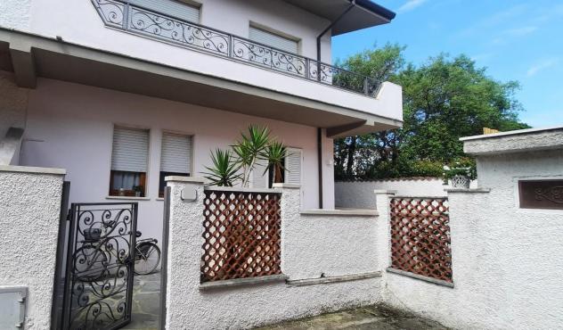 Villa in affitto a Forte dei Marmi 120 mq Rif: 1242218