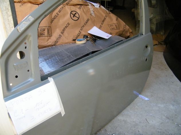 PORTA SINISTRA nuova per Citroen C1 e Peugeot 107 tre porte