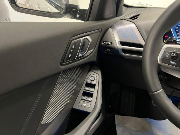 BMW Serie 1 118D M-SPORT 150 CV C.AUTOMATICO NAVI CARPLAY - Foto 8